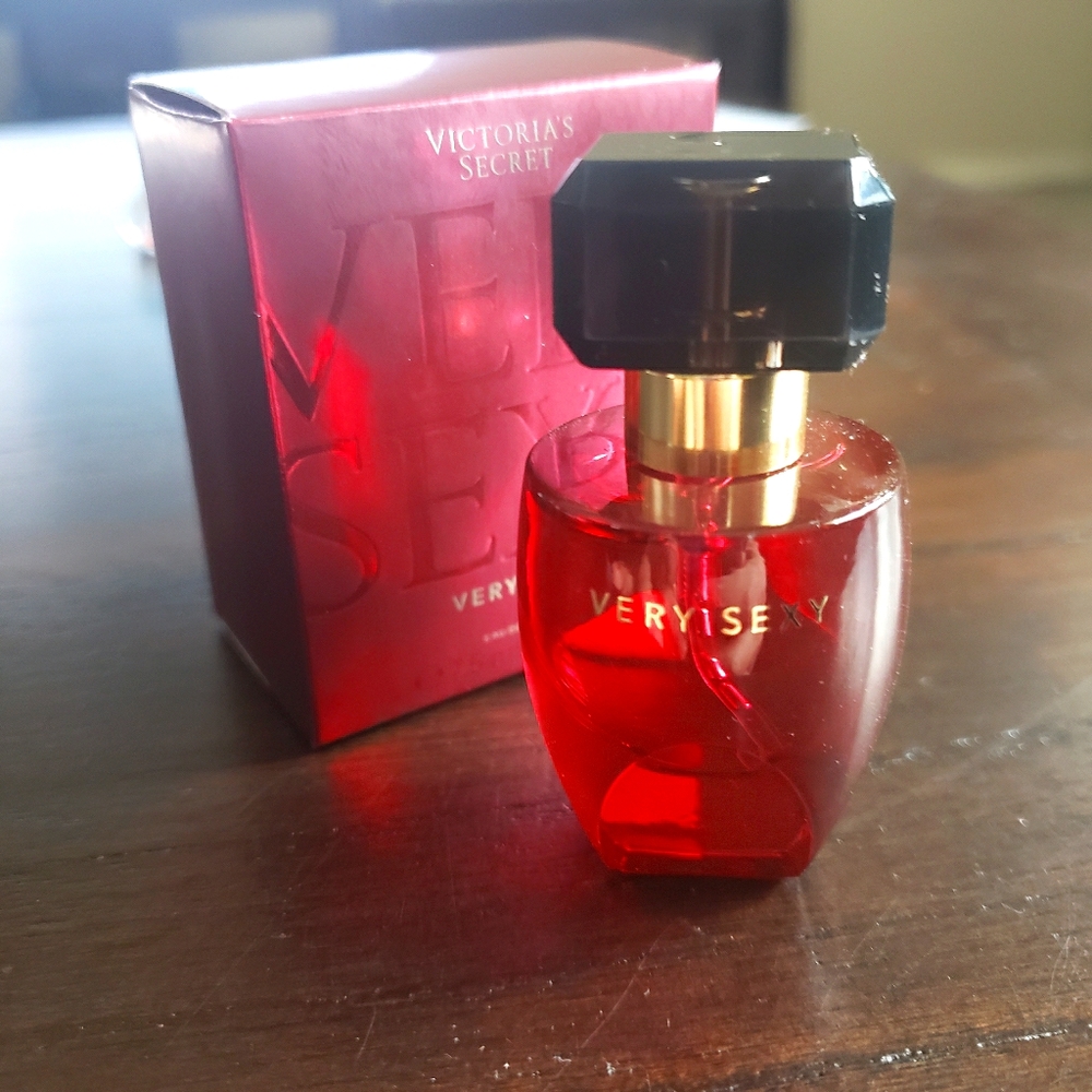 🆕️NIB Victoria's Secret Very Sexy